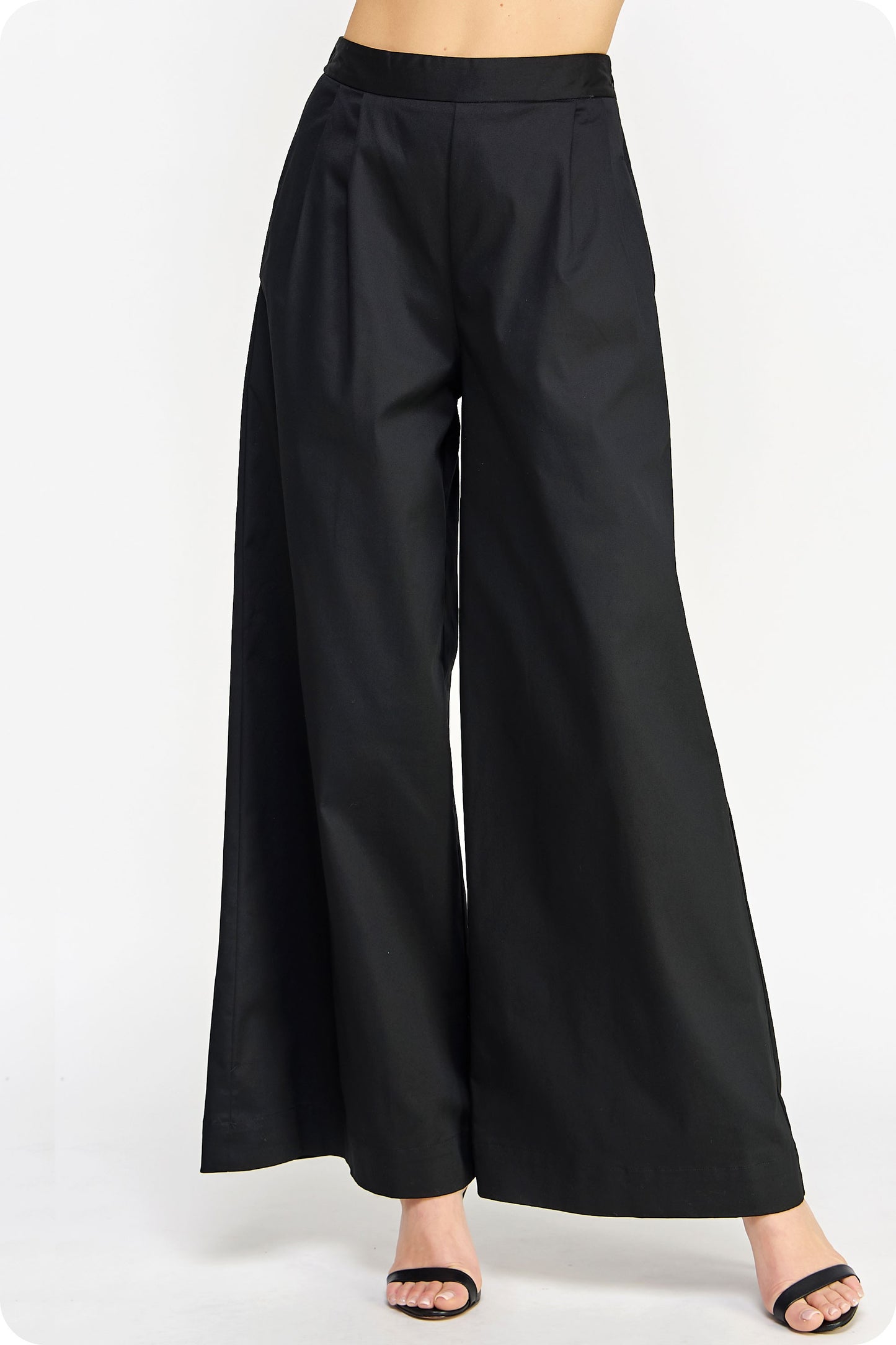 Pleated Details Wide-Legs Twill Pants