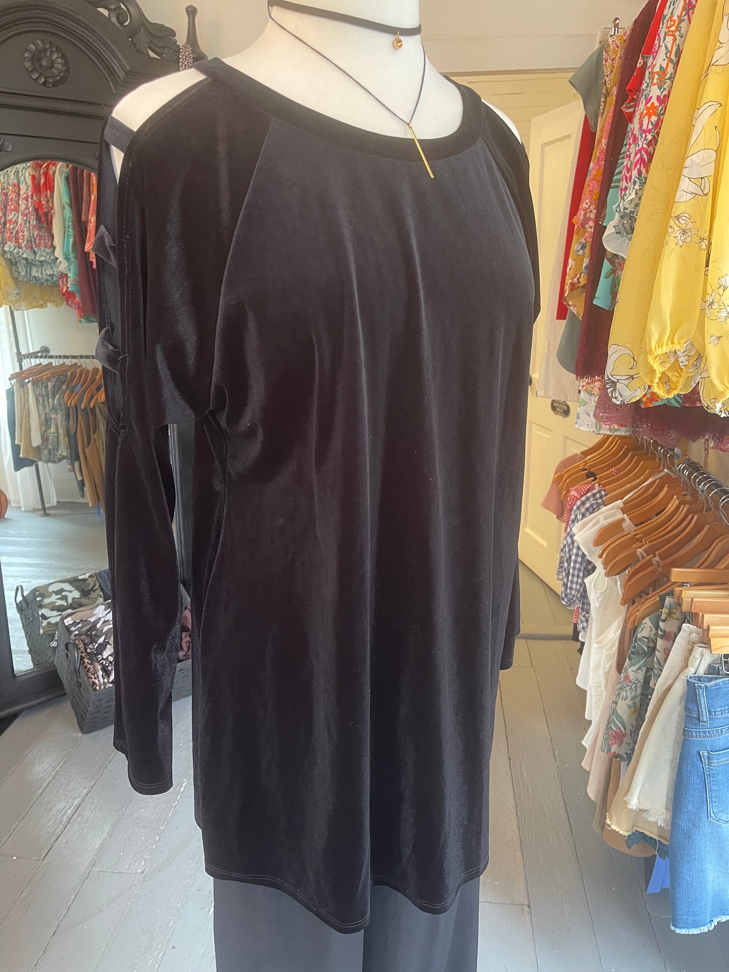Plus Ladder Sleeve Cut Out Velvet Top