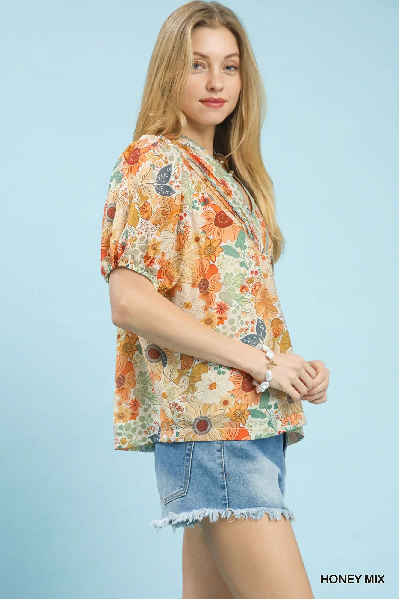 Floral Print Top w/Pintuck Details