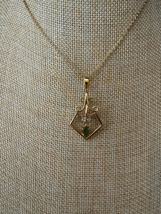 Green dangle stone necklace